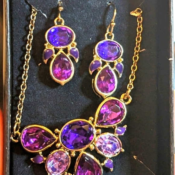 Shades of Purple Necklace & Earring Set by Avon - Picture 3 of 5